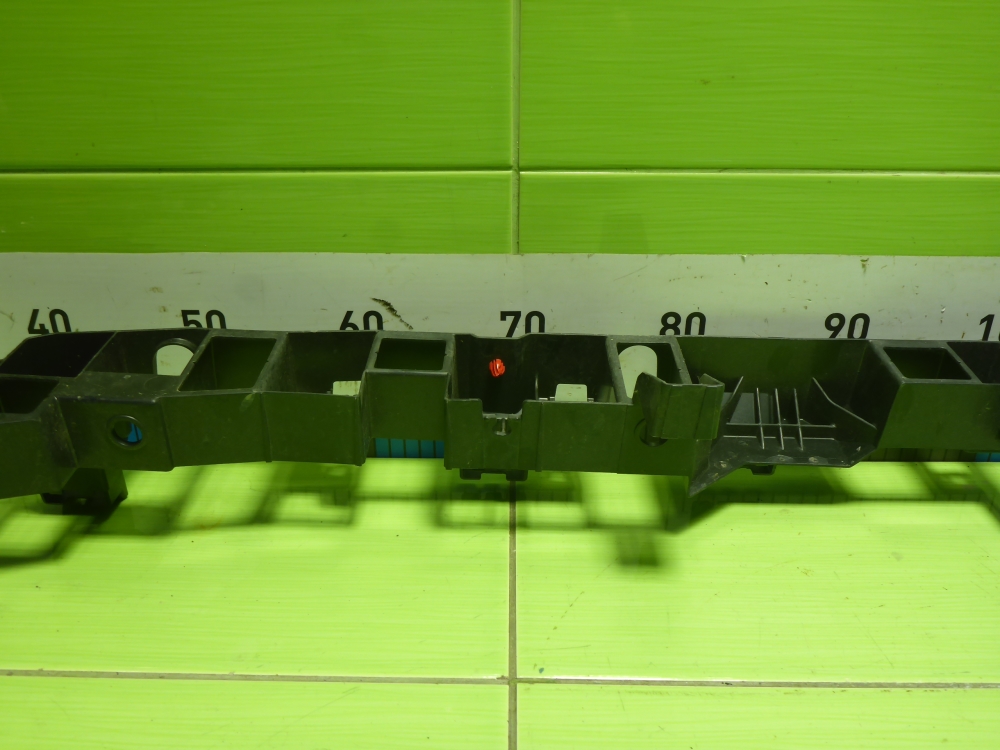 Кронштейн переднего бампера