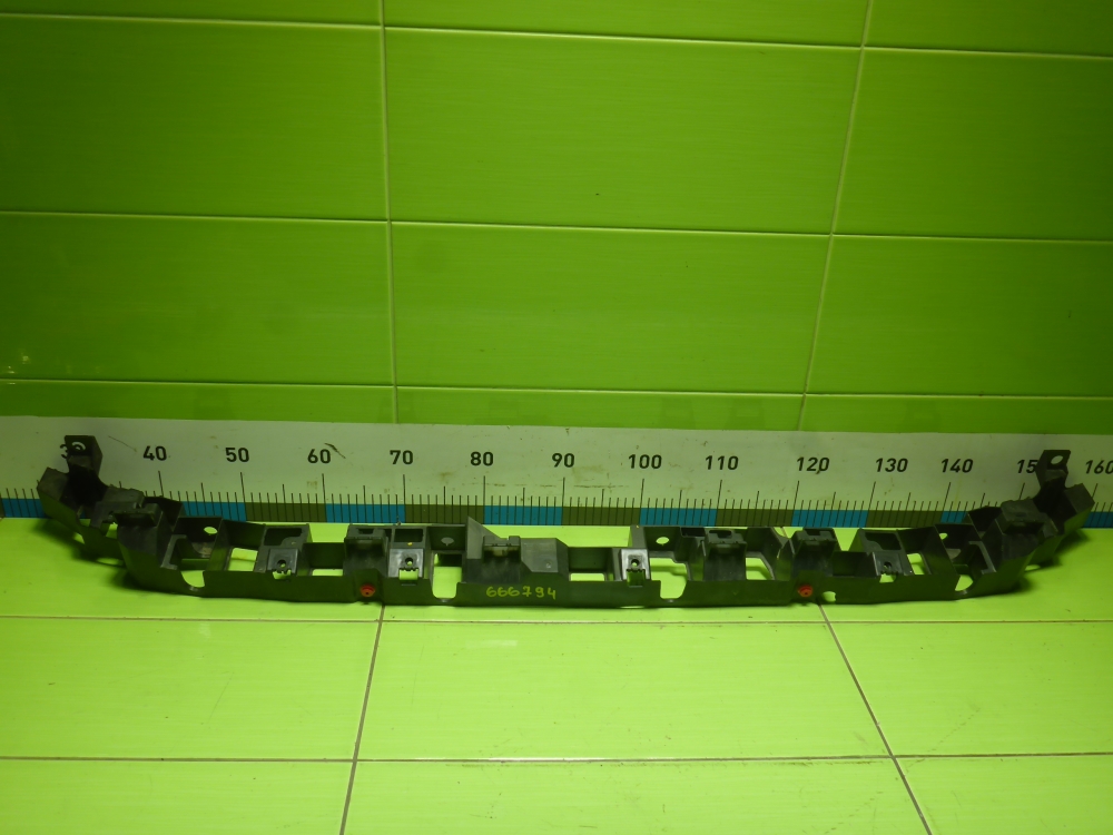 Кронштейн переднего бампера