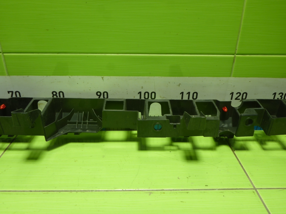 Кронштейн переднего бампера