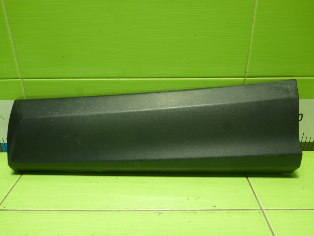 Накладка двери задней левой