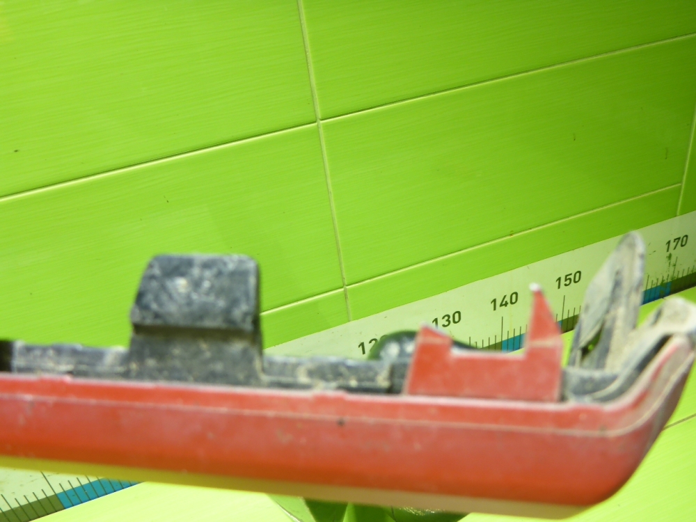 Накладка переднего бампера левая