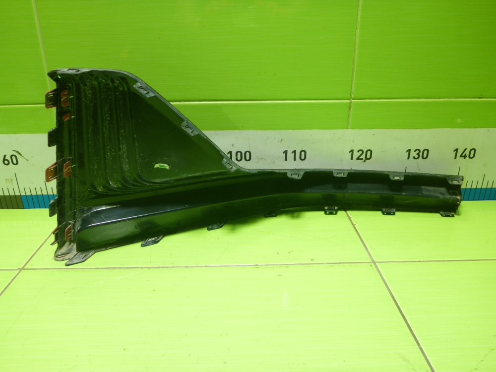 Накладка переднего бампера левая