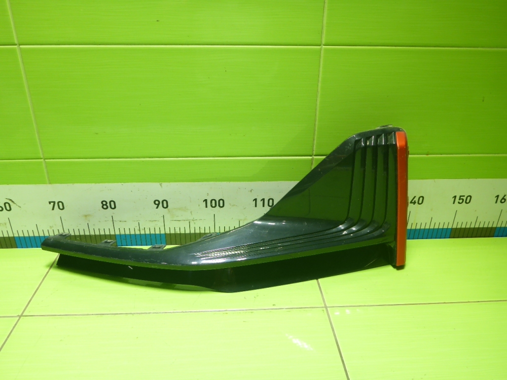 Накладка переднего бампера левая