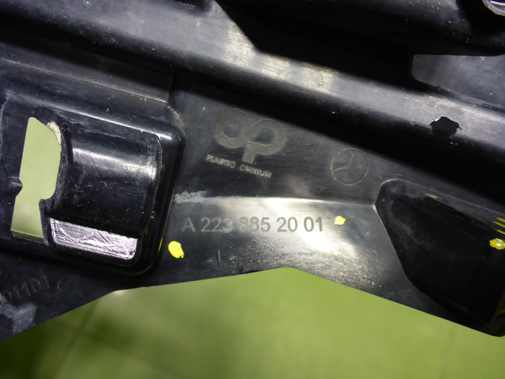 Решетка в бампер центральная