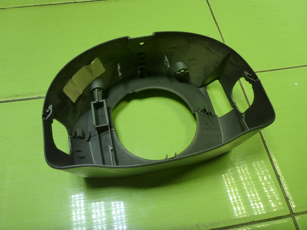 Кожух рулевой колонки