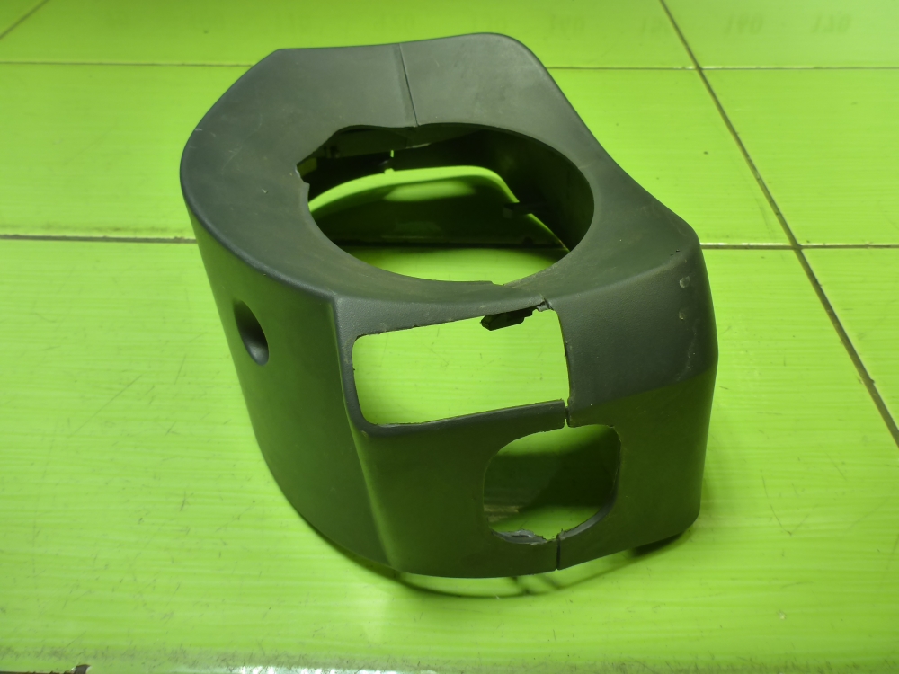 Кожух рулевой колонки