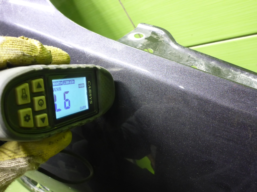 Крыло переднее правое