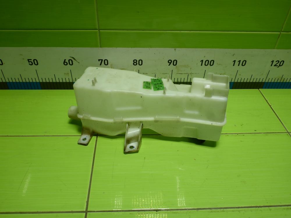 Бачок омывателя лобового стекла