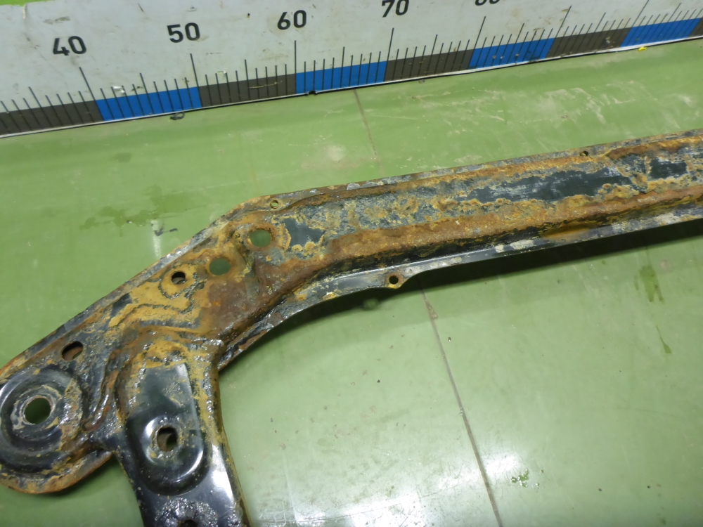 Балка подмоторная