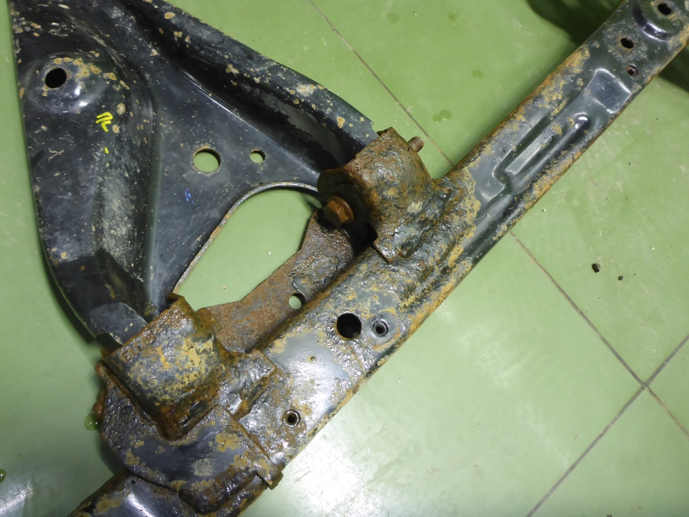 Балка подмоторная