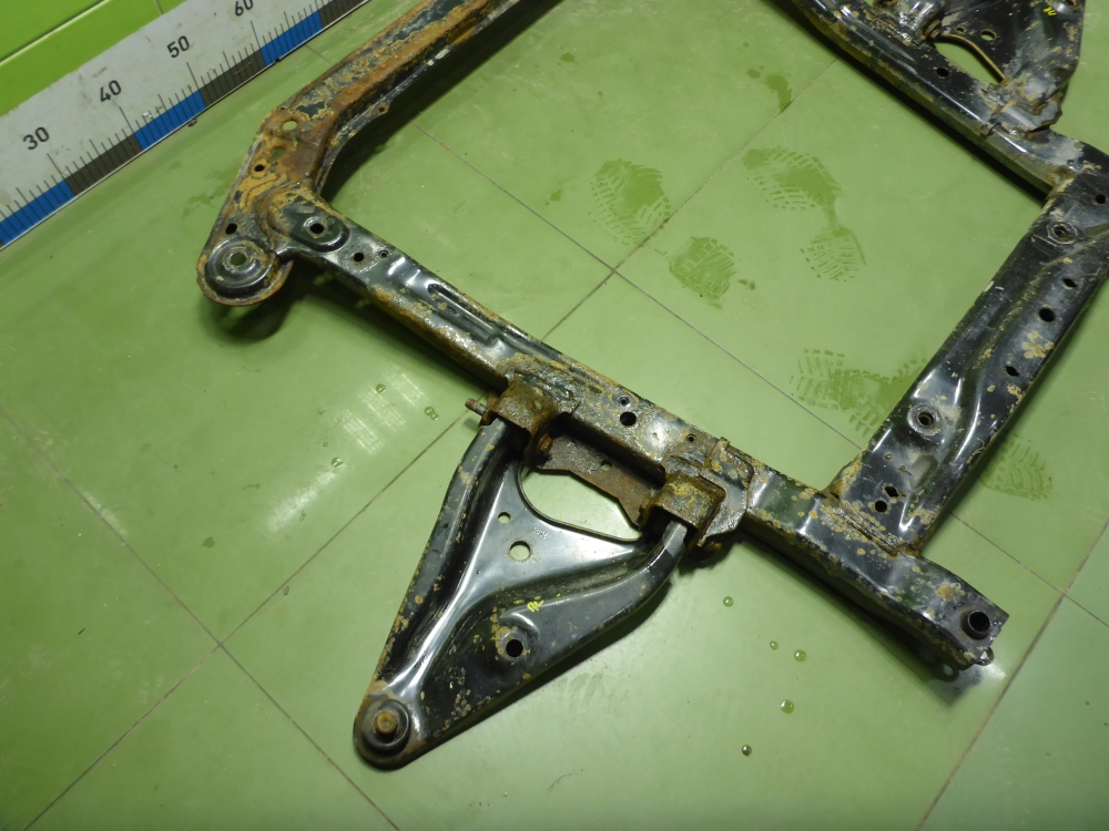 Балка подмоторная