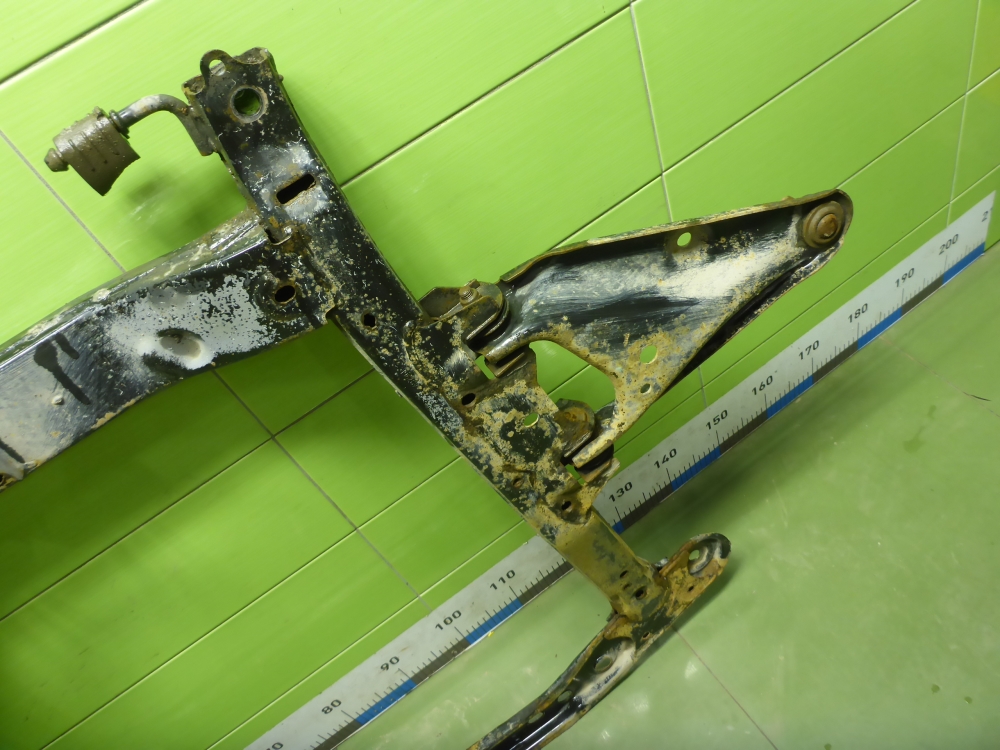 Балка подмоторная