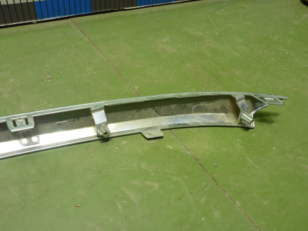 Накладка на решетку радиатора