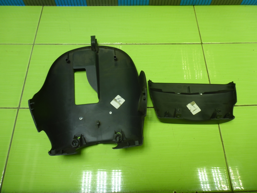 Кожух рулевой колонки