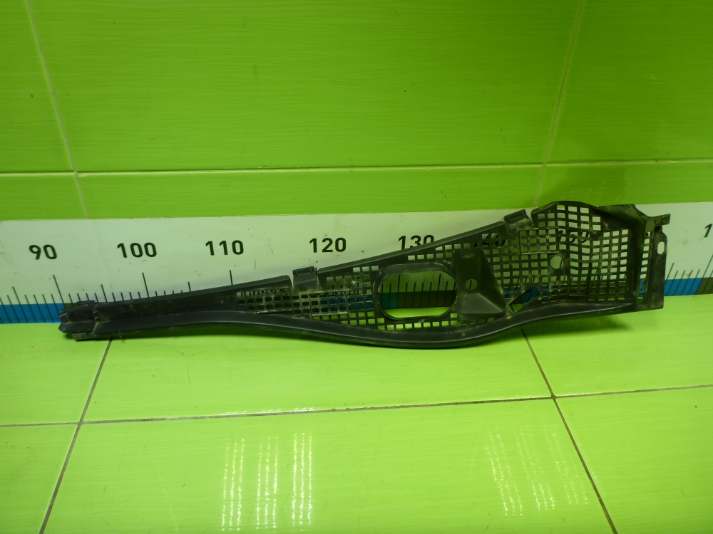 Решетка стеклоочистителей (Жабо)