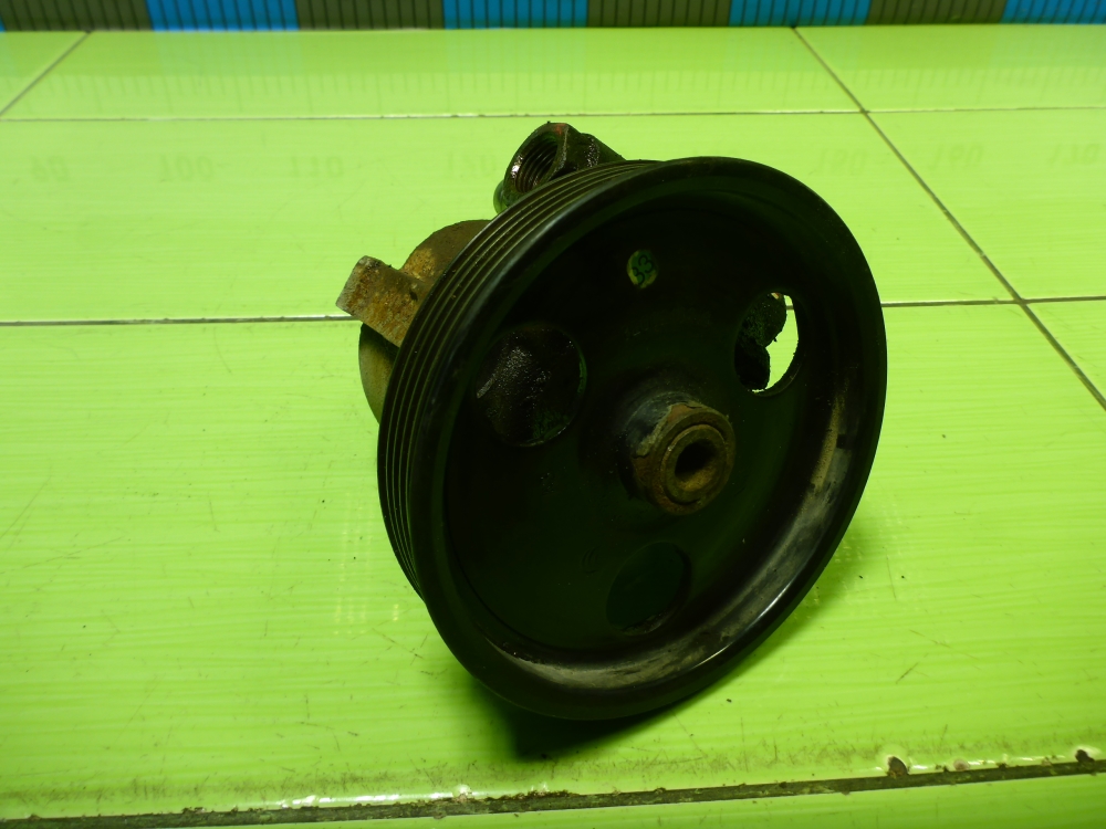 Насос ГУР (гидроусилитель руля)