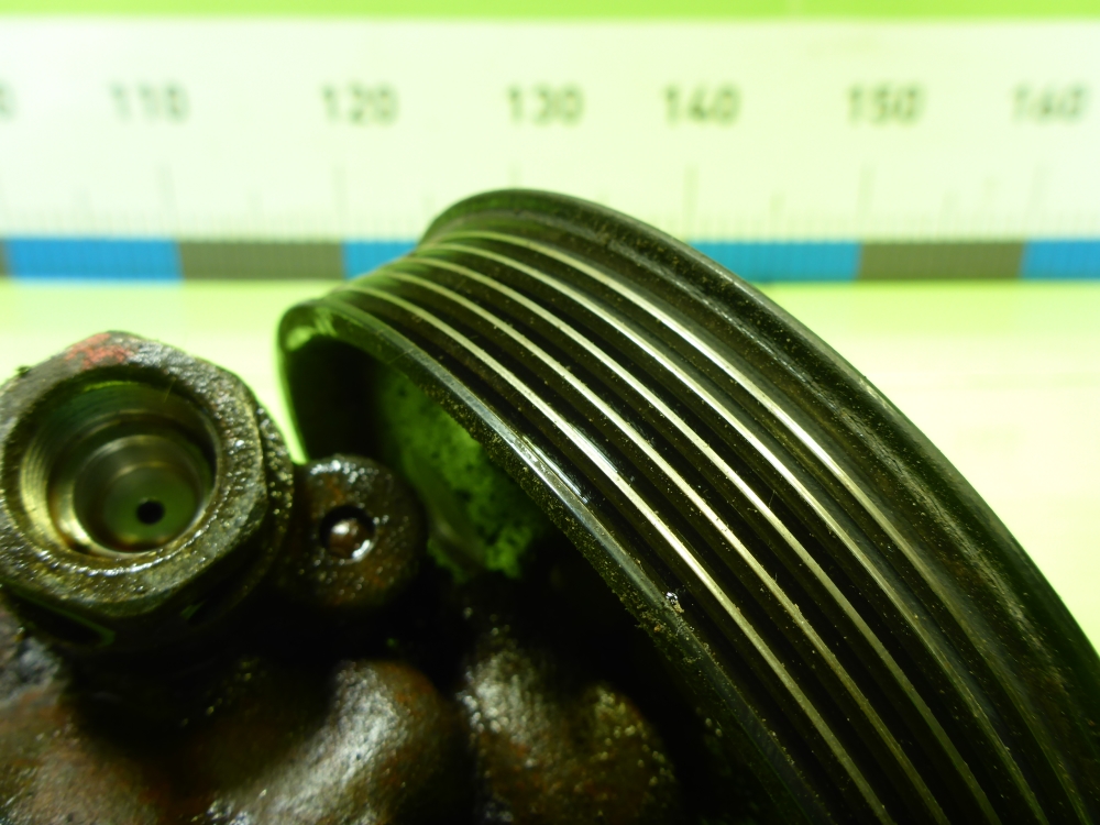 Насос ГУР (гидроусилитель руля)