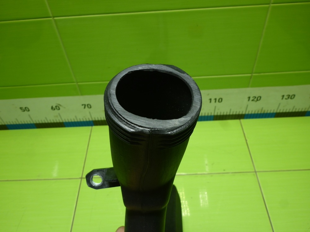 Маслозаливная горловина