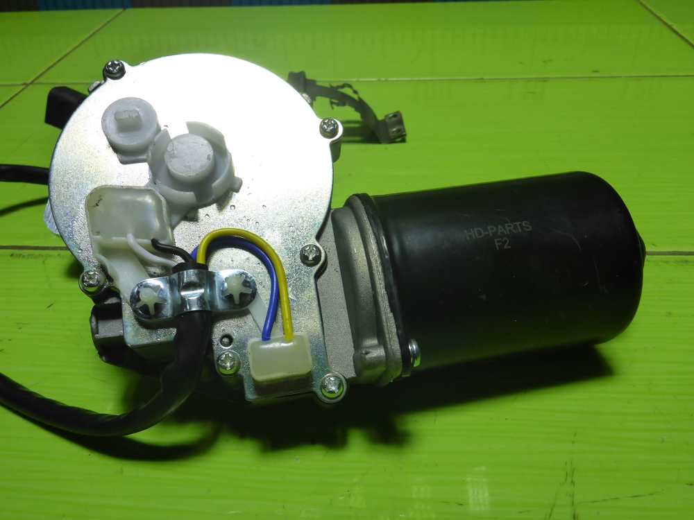 Моторчик стеклоочистителя передний