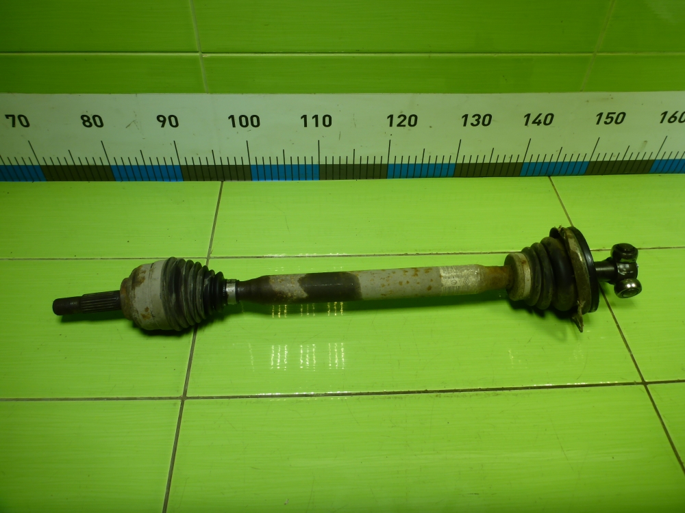 Полуось передняя левая