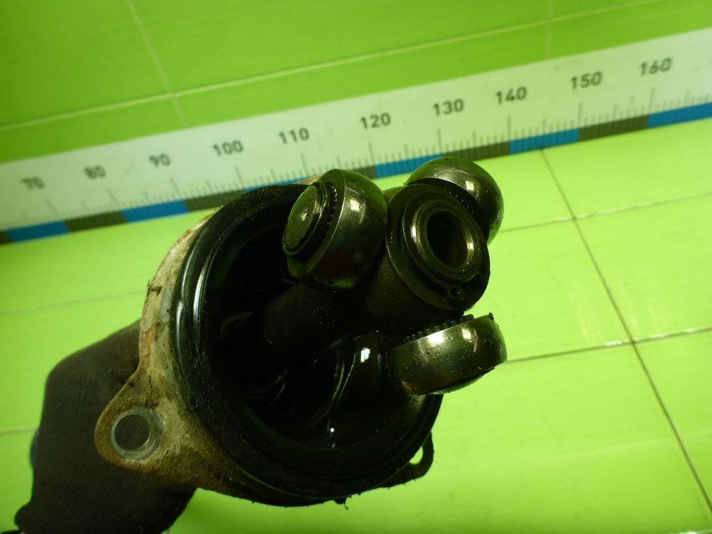 Полуось передняя левая