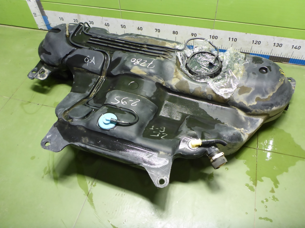 Бак топливный