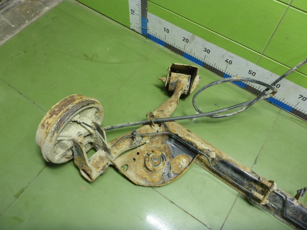 Балка задняя