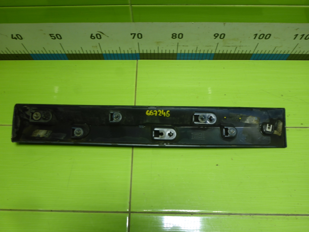 Накладка двери задней правой