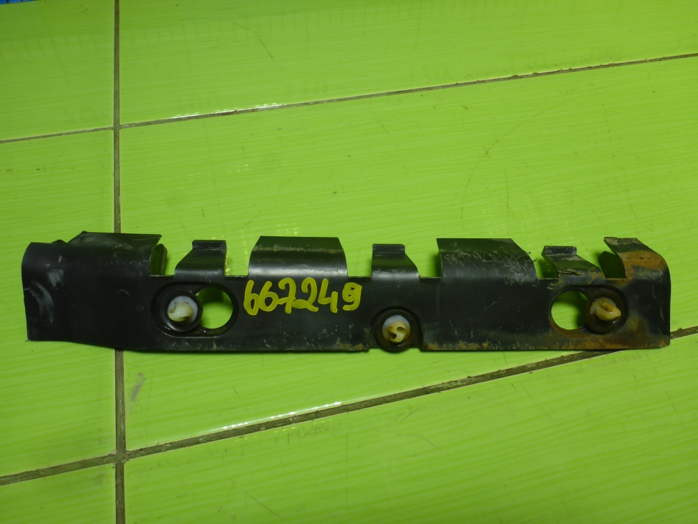 Кронштейн заднего бампера левый