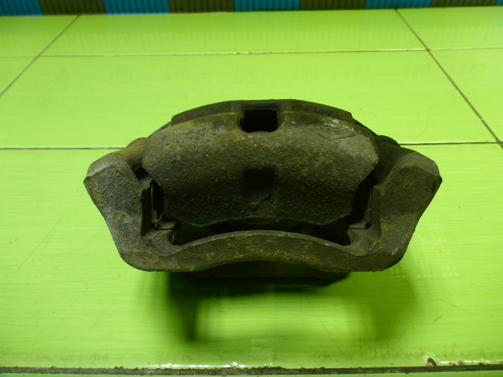 Суппорт передний правый