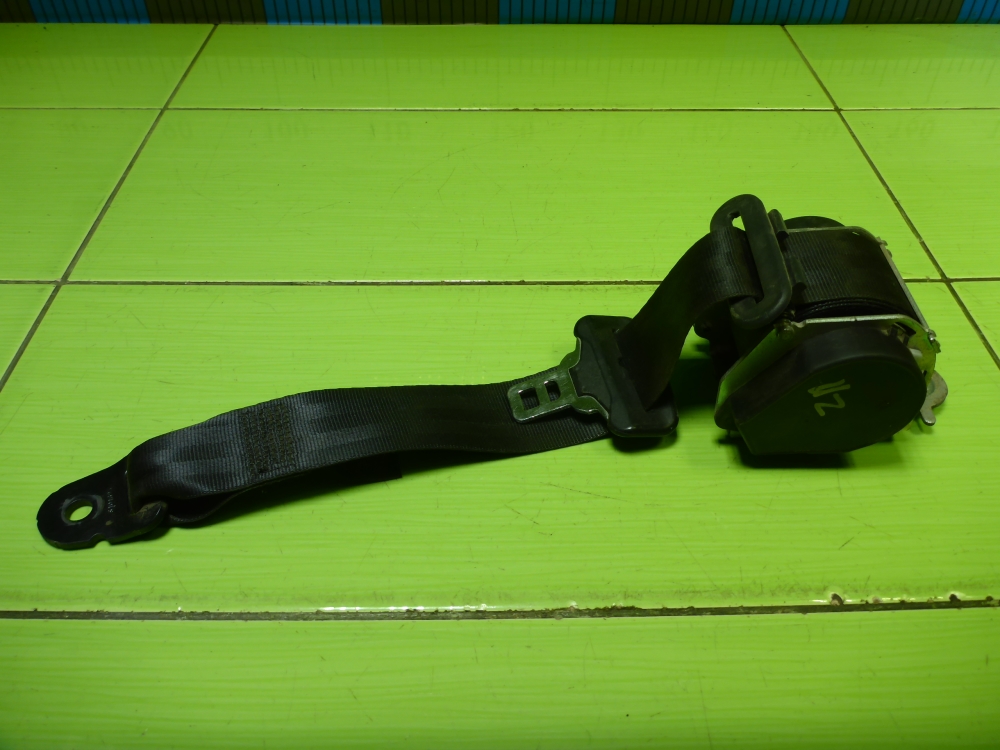 Ремень безопасности