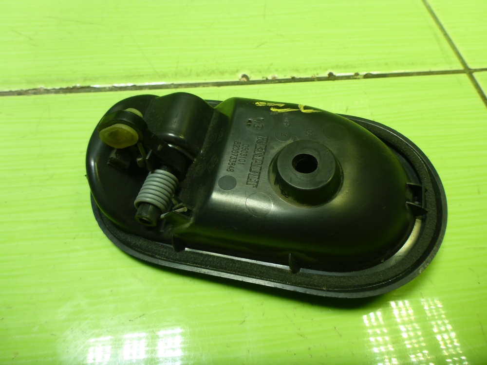 Ручка двери задней внутренняя левая