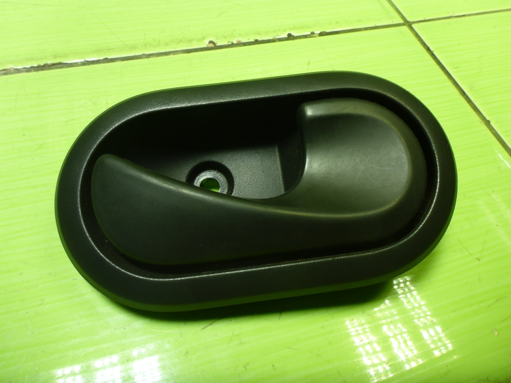 Ручка двери задней внутренняя правая