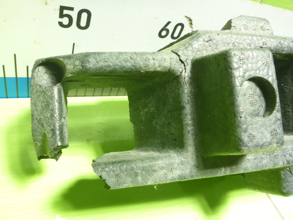 Наполнитель переднего бампера