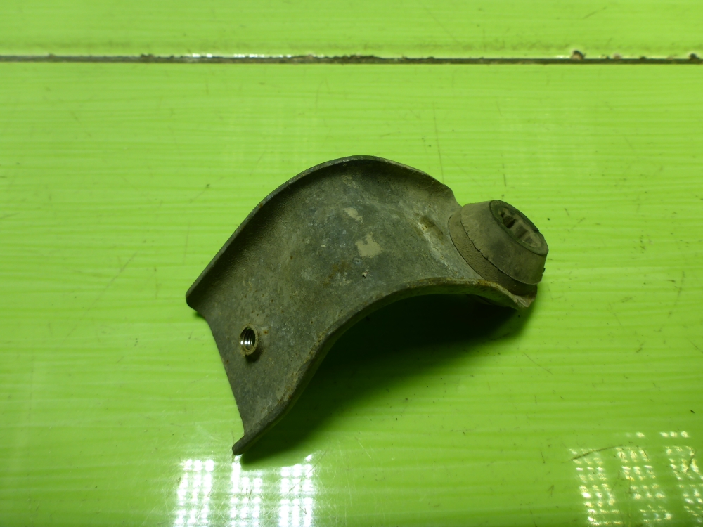 Кронштейн радиатора