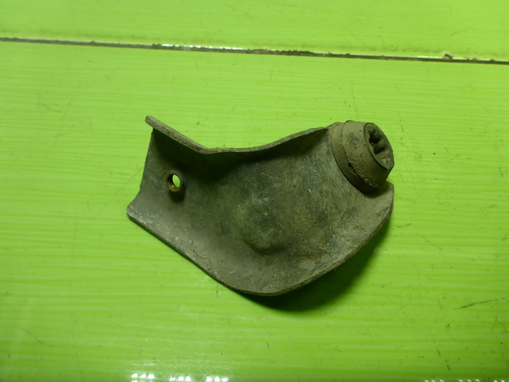 Кронштейн радиатора