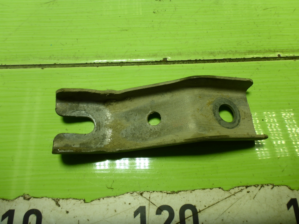 Кронштейн опоры двигателя