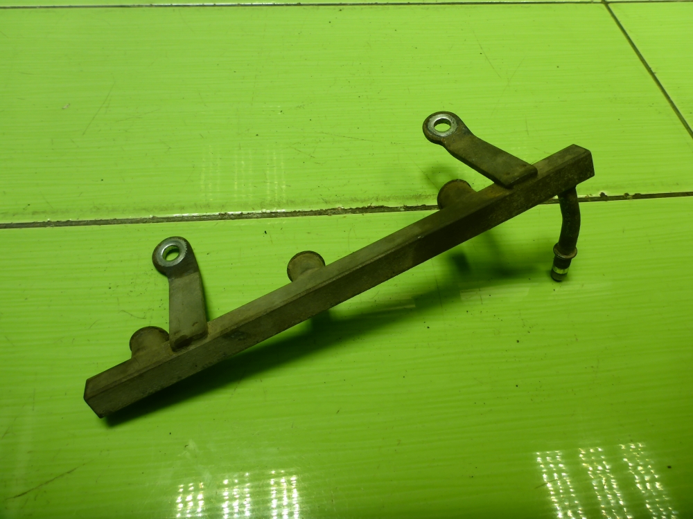 Рейка топливная (рампа)