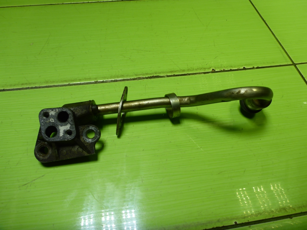 Трубка картерных газов