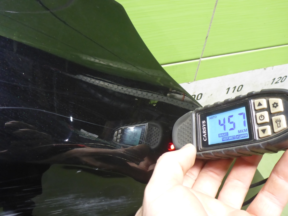 Крыло переднее правое