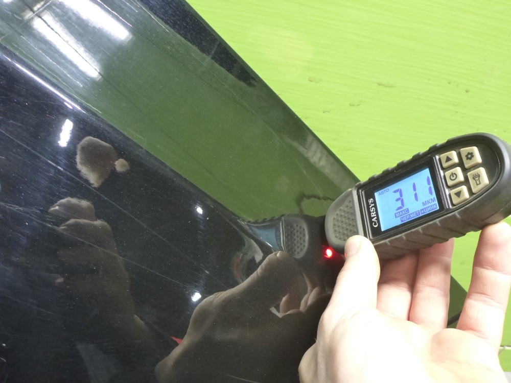 Крыло переднее правое