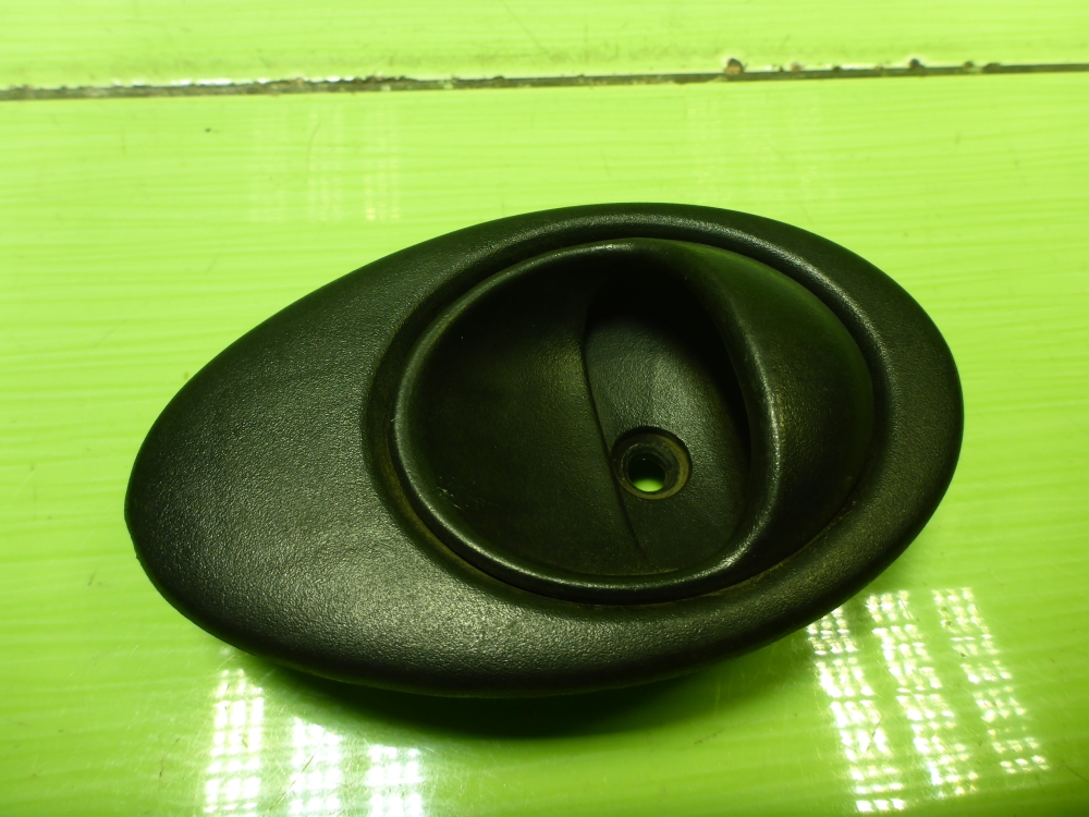 Ручка двери передней внутренняя левая