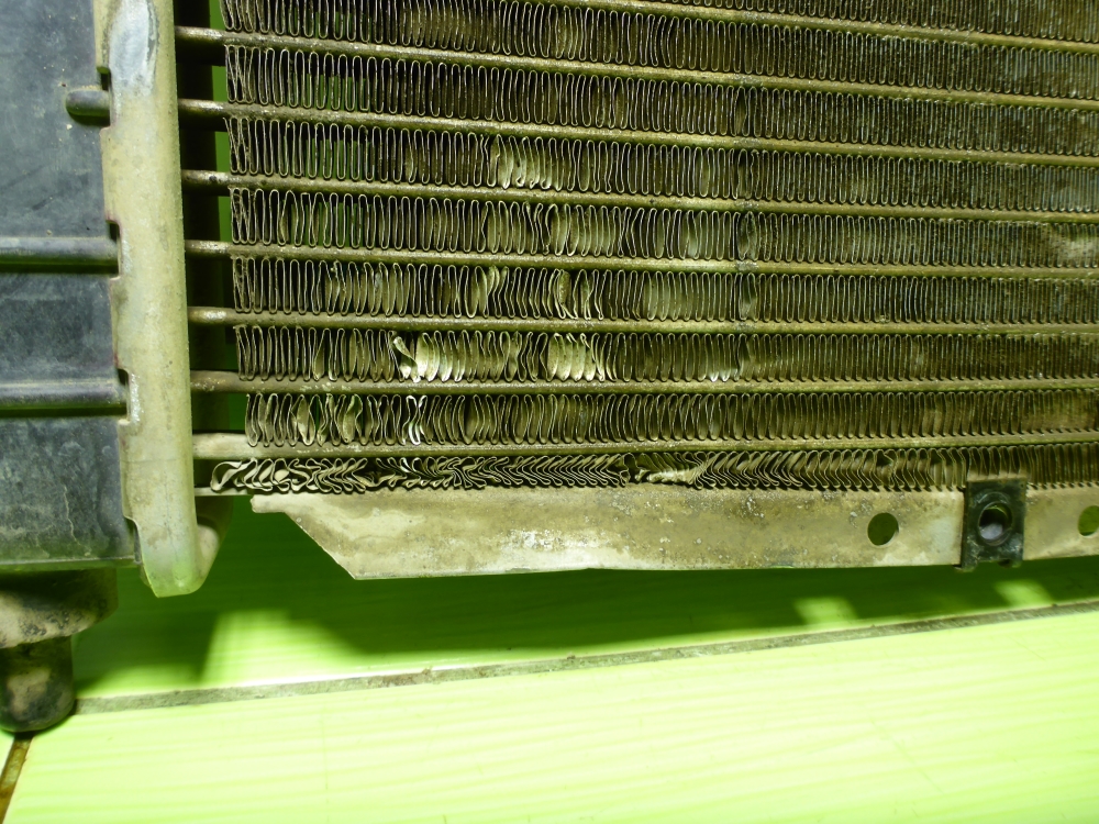 Радиатор охлаждения двигателя основной