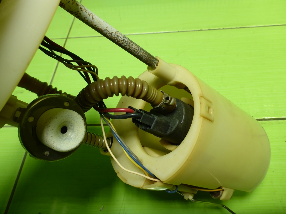 Насос топливный электрический