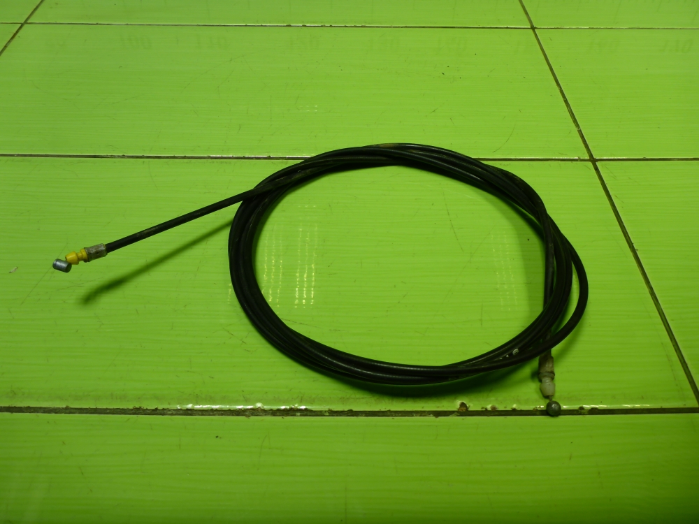 Трос открывания багажника