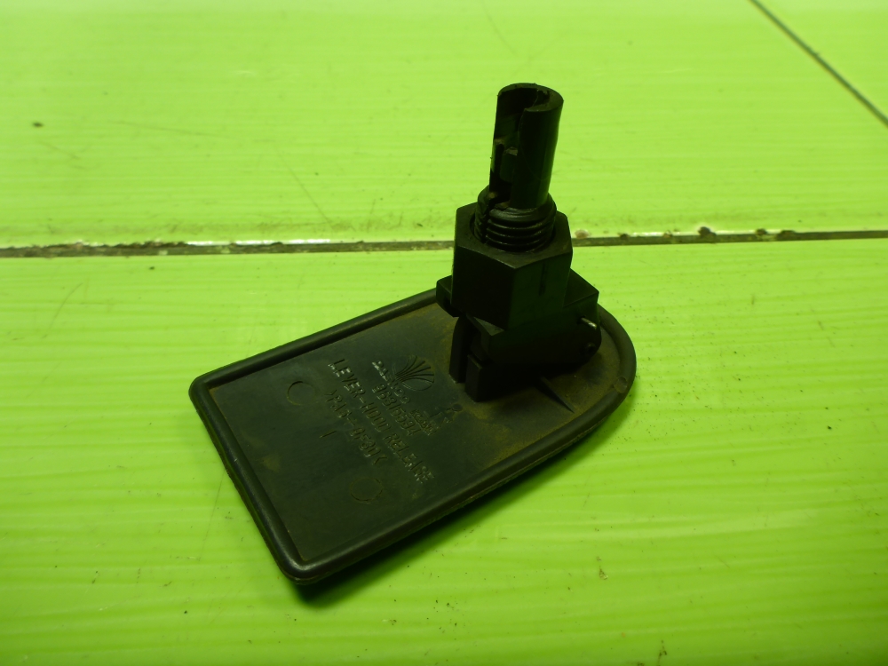 Ручка открывания капота