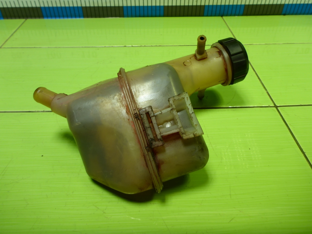 Бачок расширительный