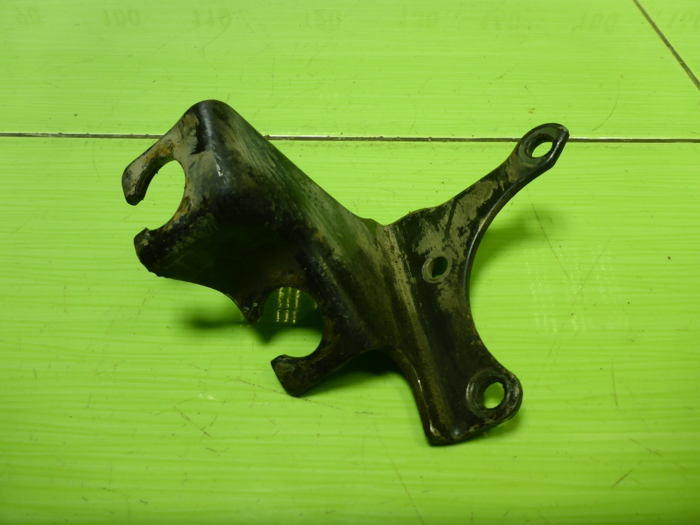 Кронштейн крепления троса КПП