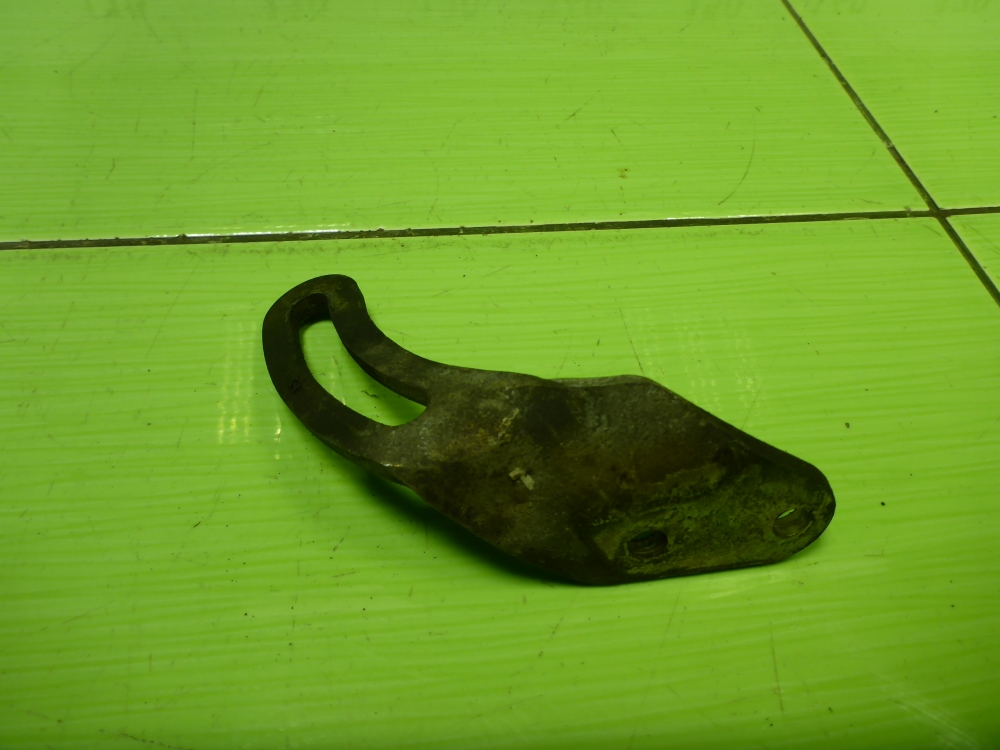 Кронштейн ГУР