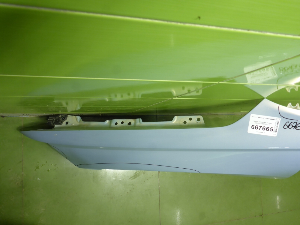 Крыло переднее левое
